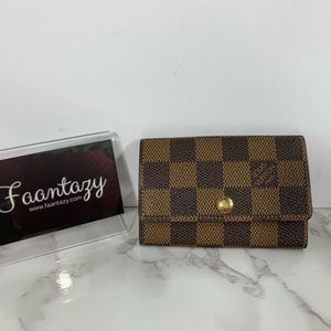 ❤️pending❤️ Louis Vuitton 6 key holder damier